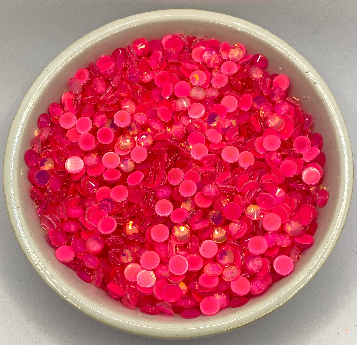 Mocha Opal Hot Pink - MO16