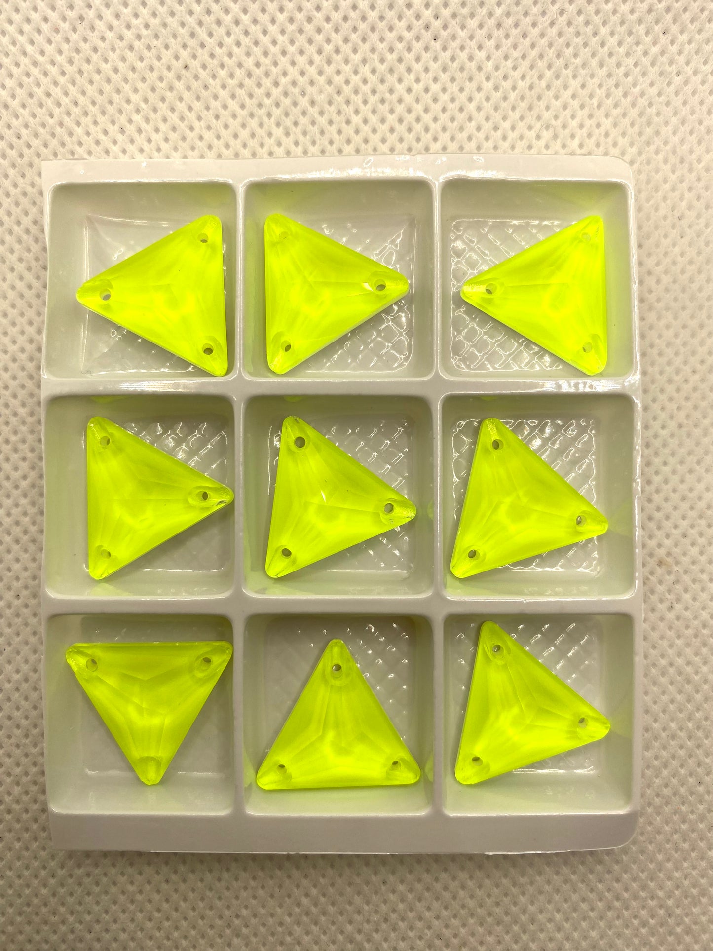 K9 Neon Citrine Triangle 16 mm