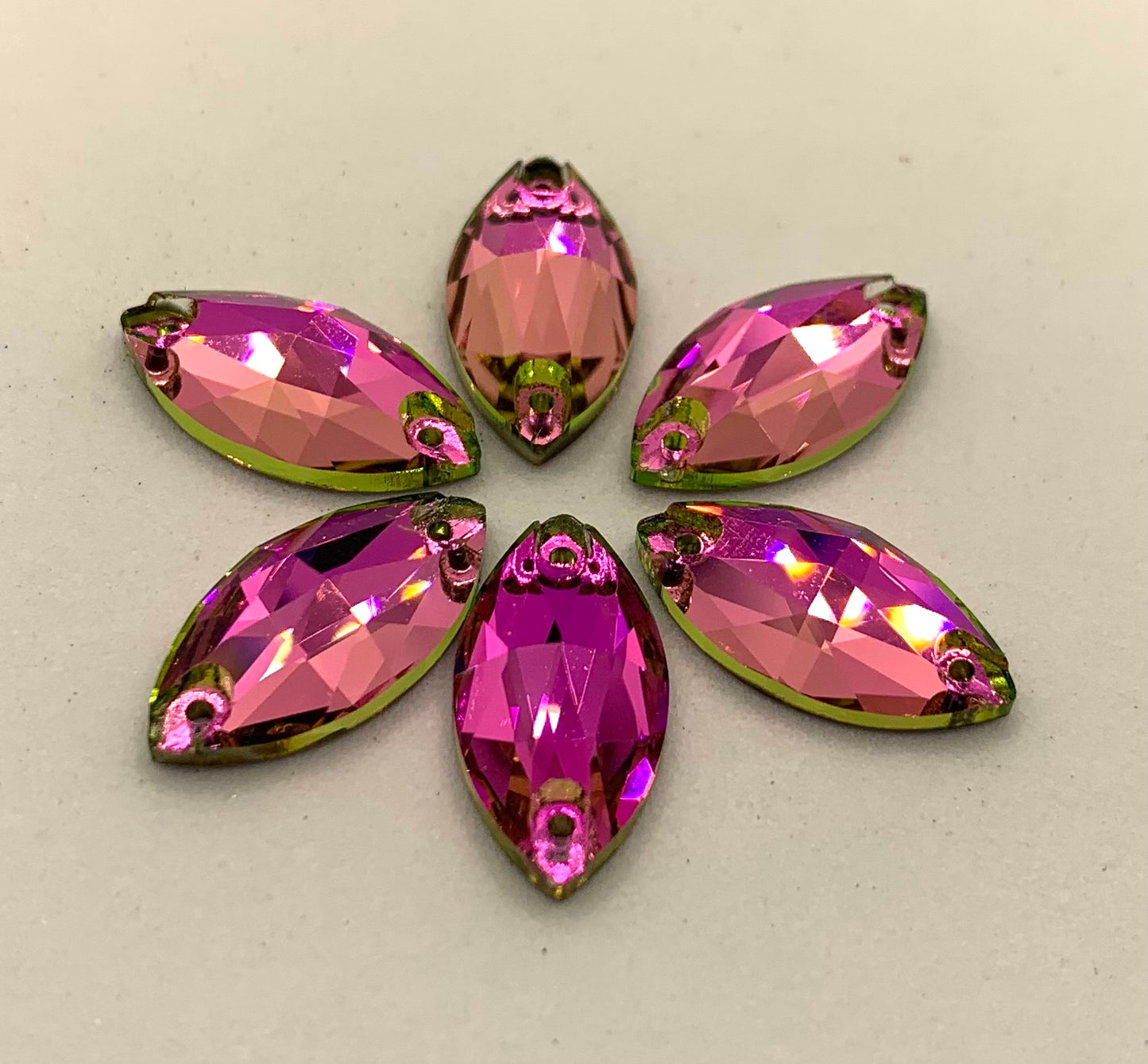 K9 Vitrail Rose Navette - Med