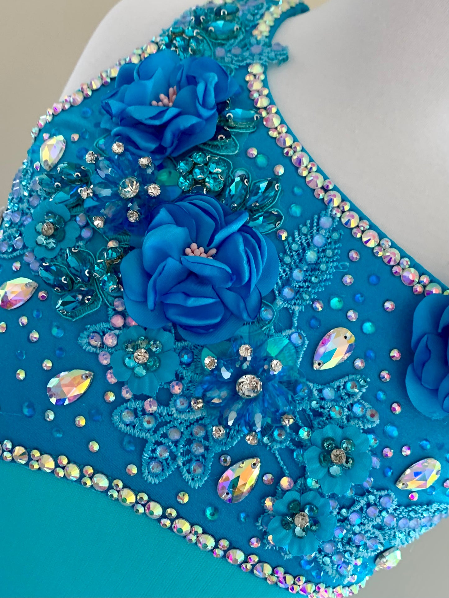 Turquoise Lyrical Size 8