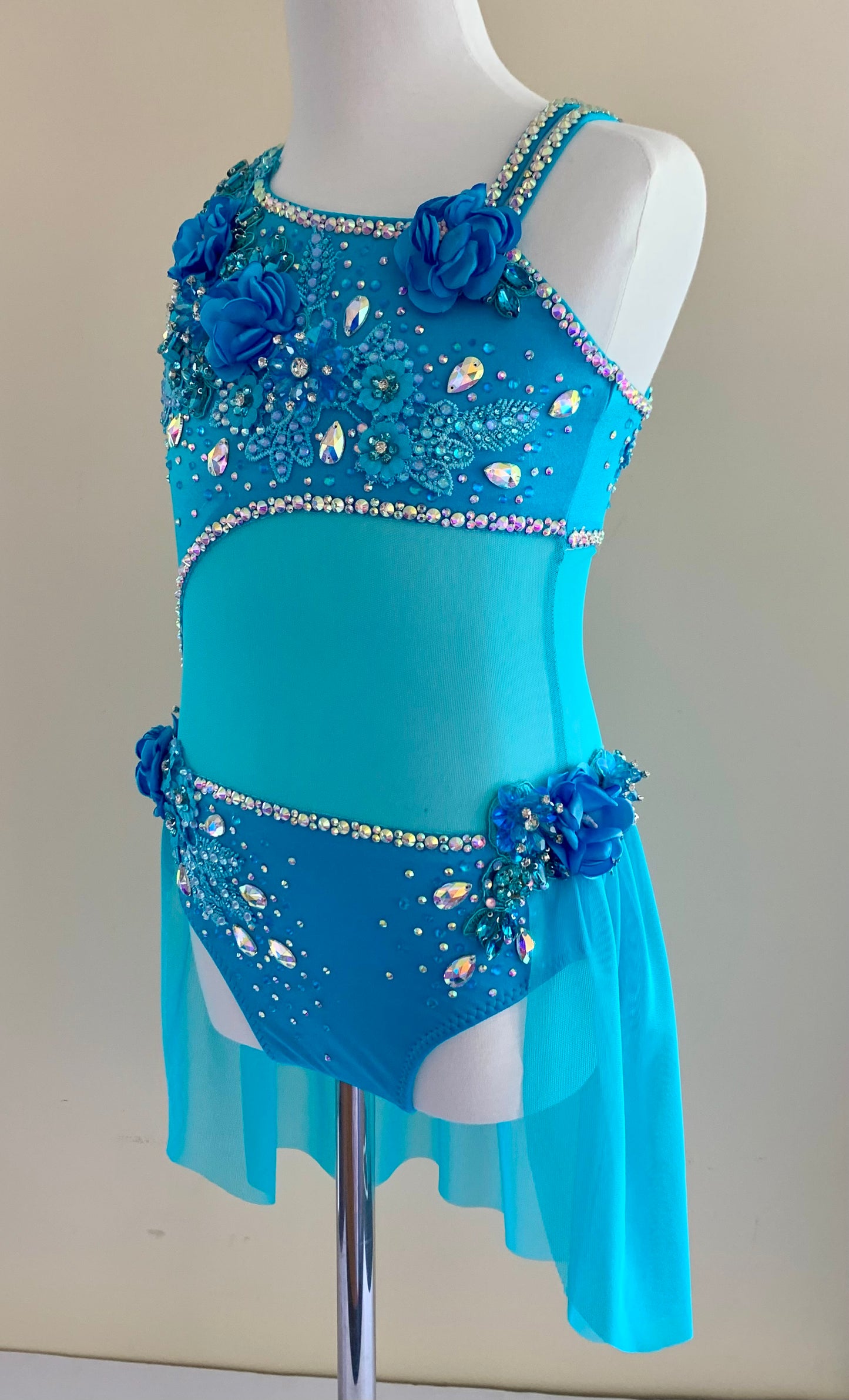 Turquoise Lyrical Size 8