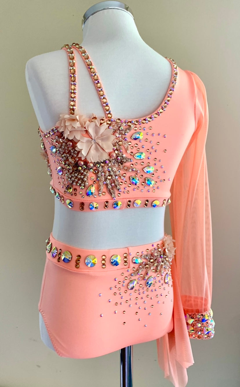 Apricot Lyrical Size 6