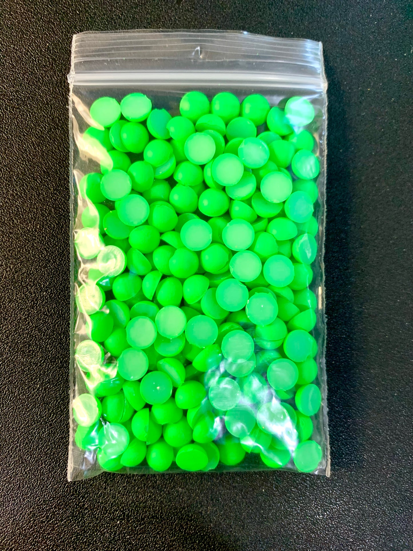 Neon Green Apple- 1/2 Pearls