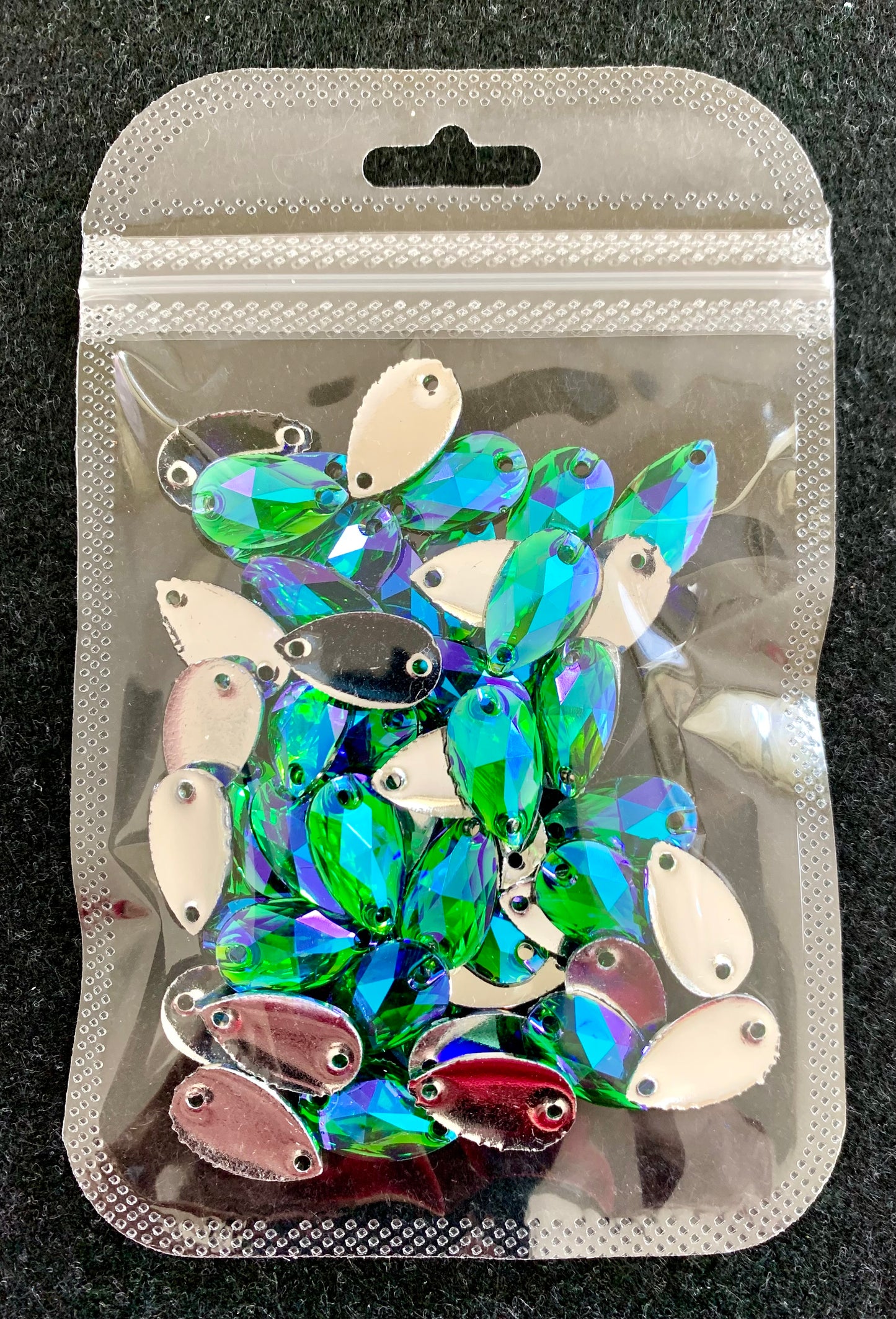 Teardrop Acrylic Sew On - Emerald AB