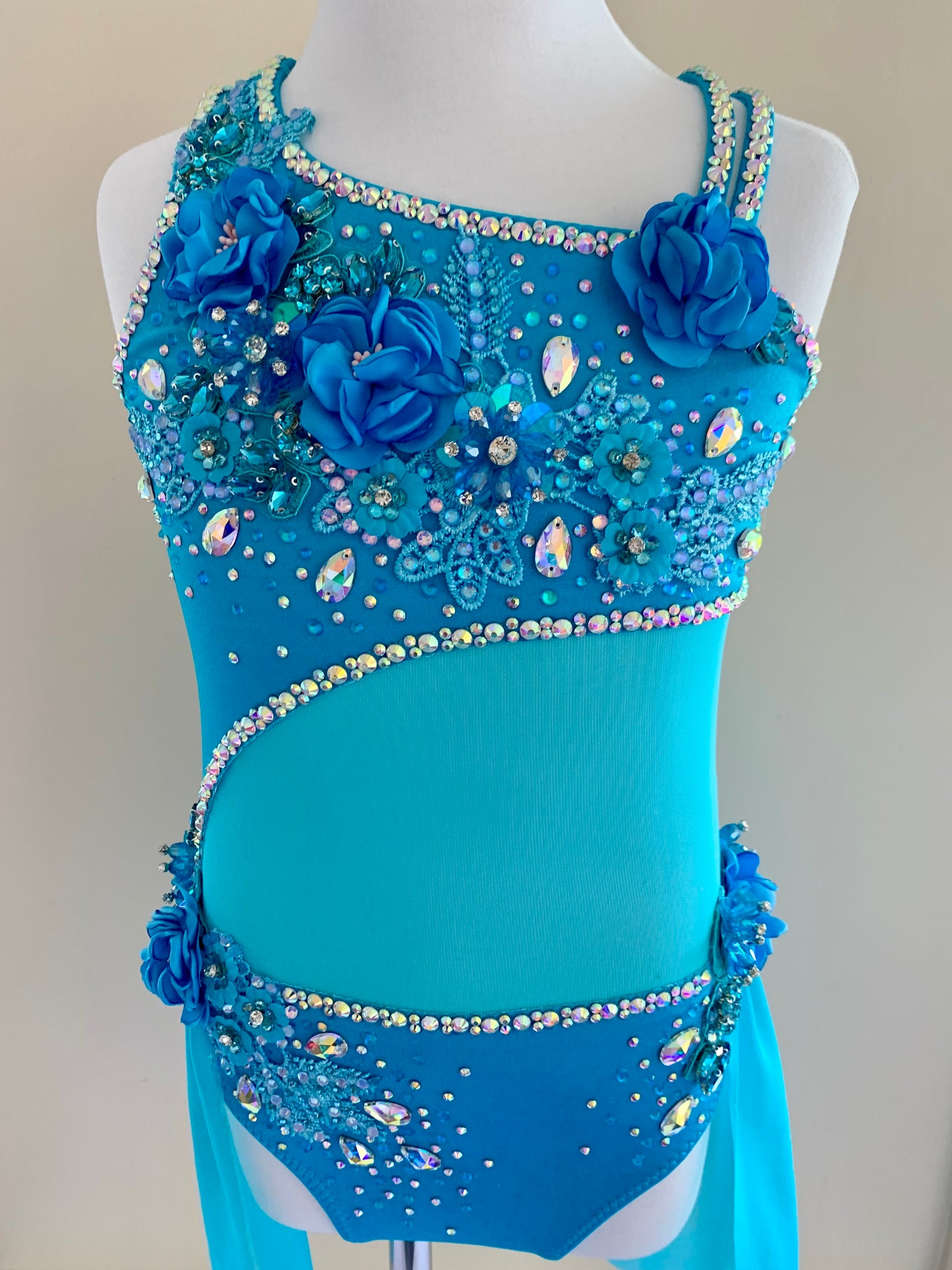 Turquoise Lyrical Size 8