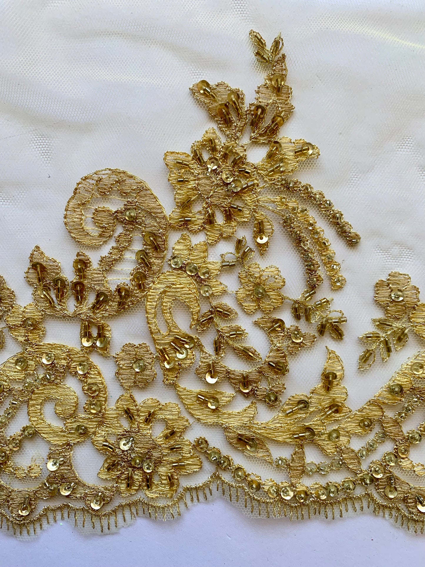 Delicate Beaded Lace Border - Light Gold