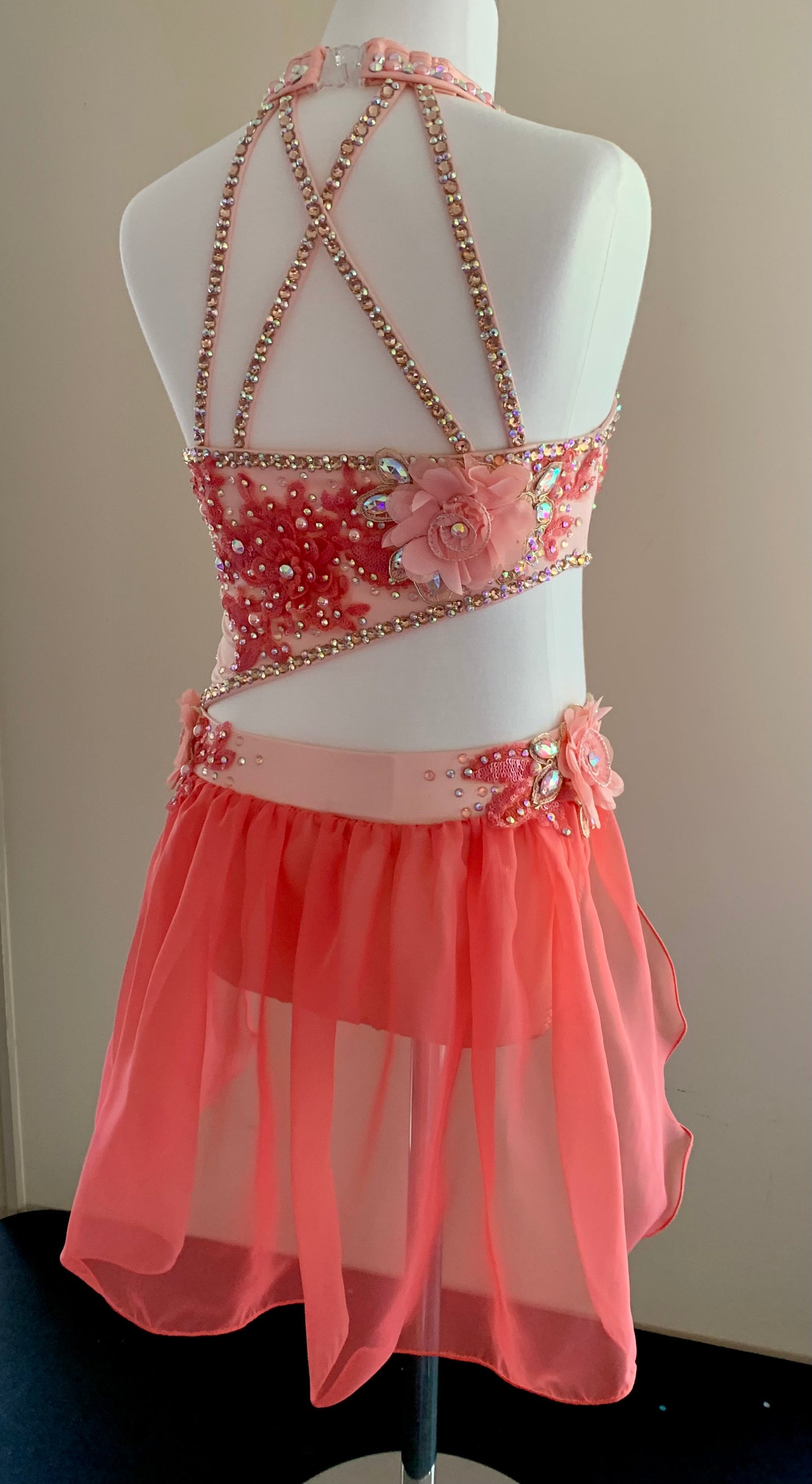 Apricot Size 10