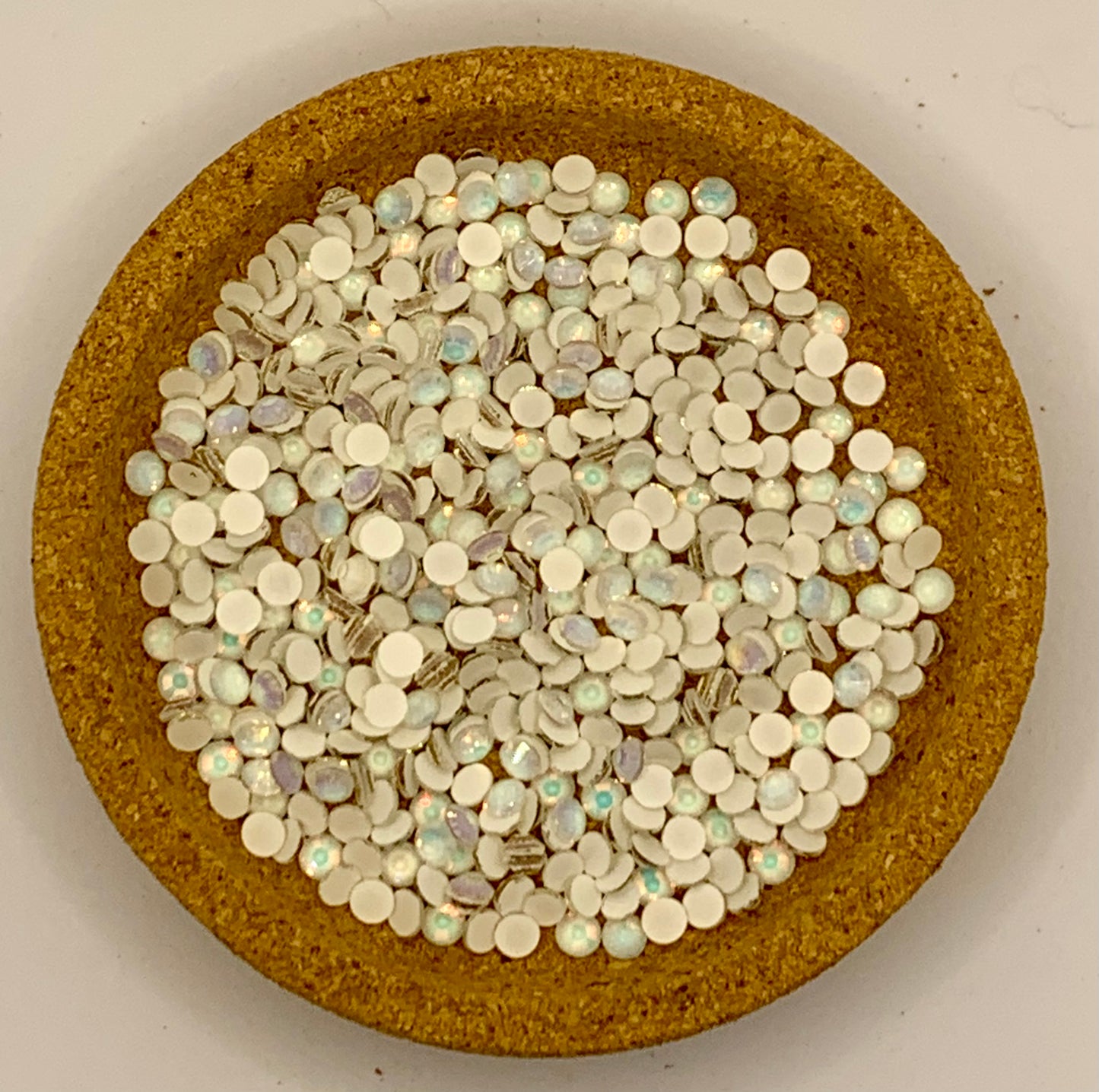 Mocha Opal White - MO1