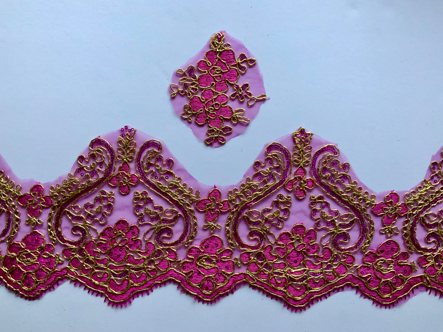 Bella Lace Border Trim - Fuchsia