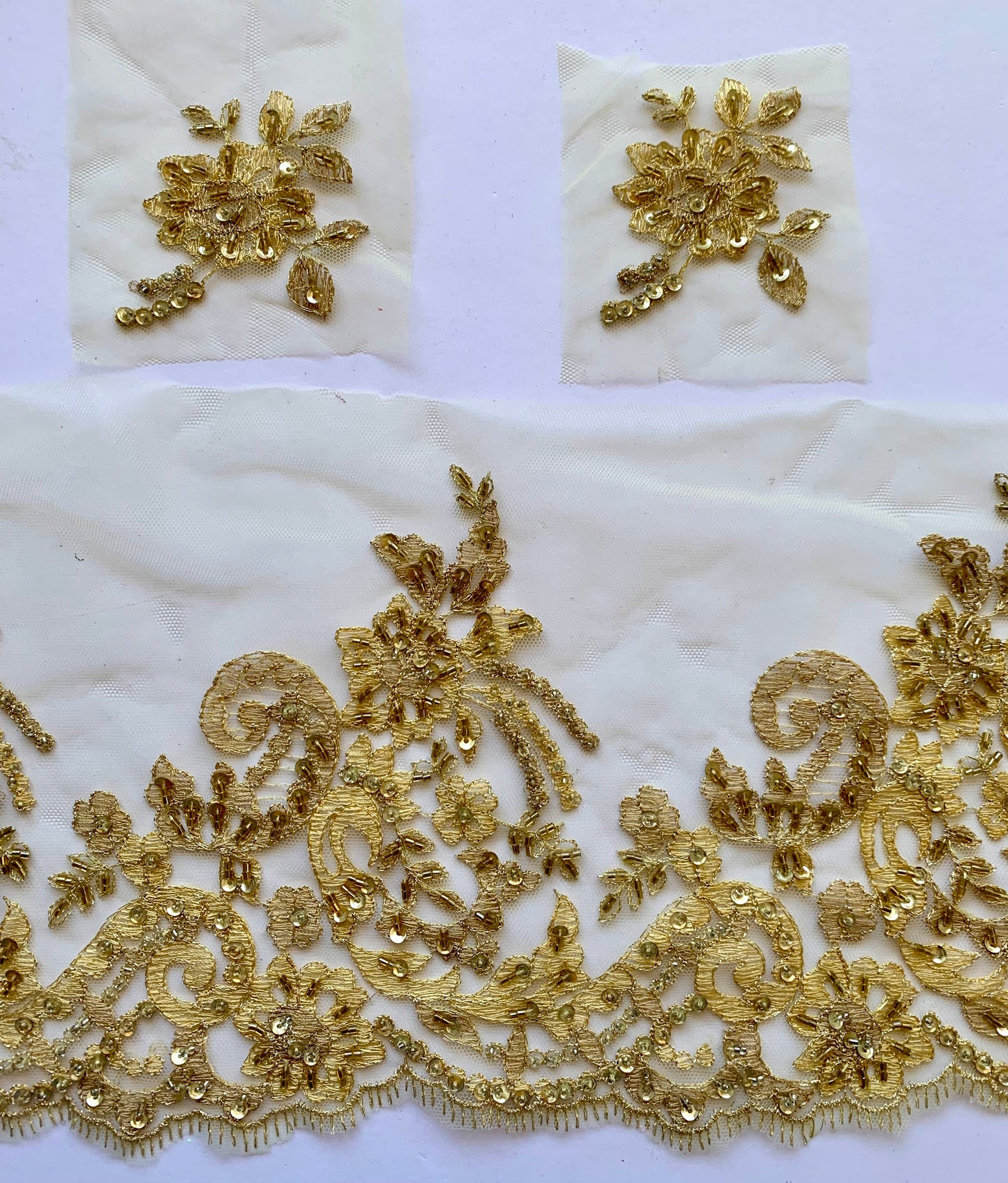 Delicate Beaded Lace Border - Light Gold