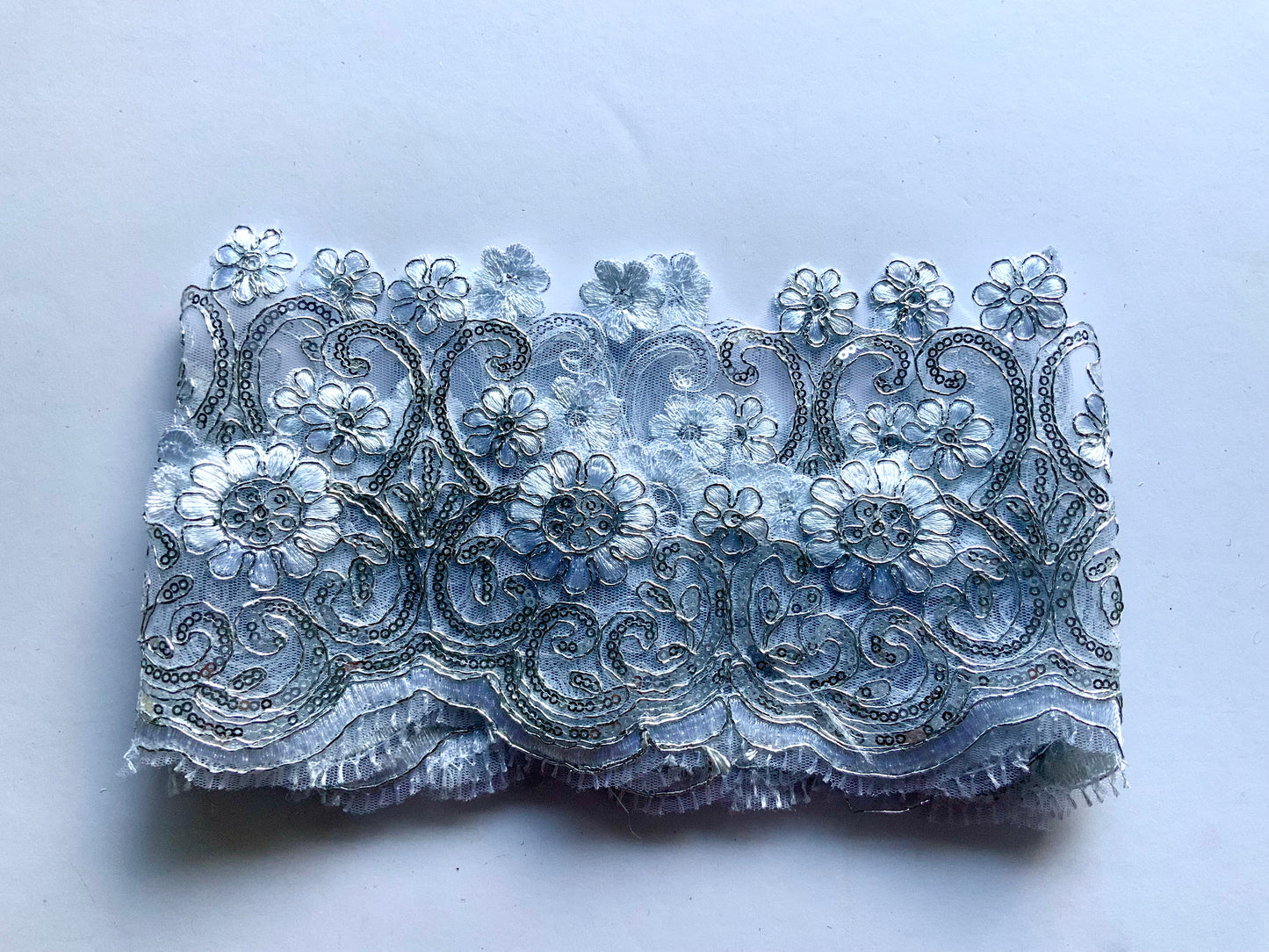 Lily Lace Border Trim- Silver and White