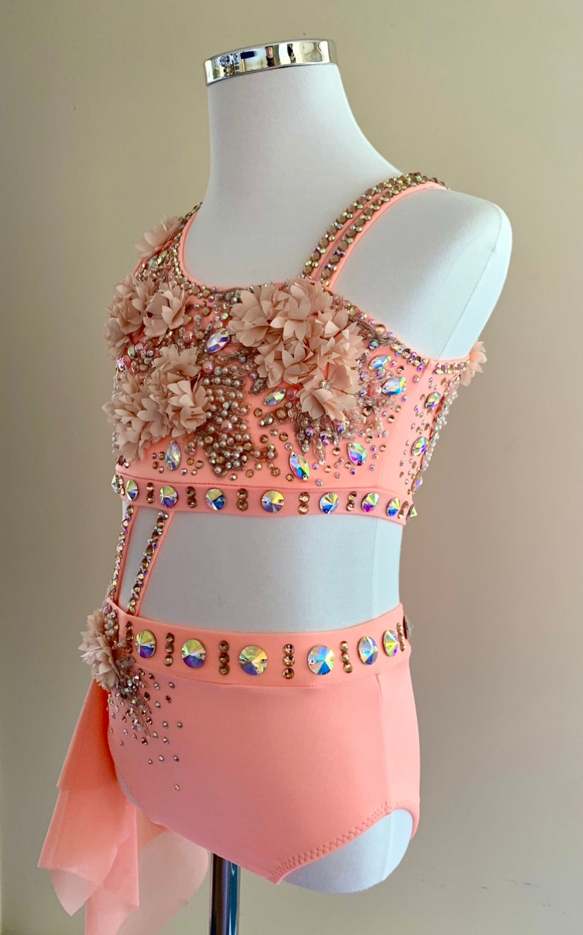 Apricot Lyrical Size 6