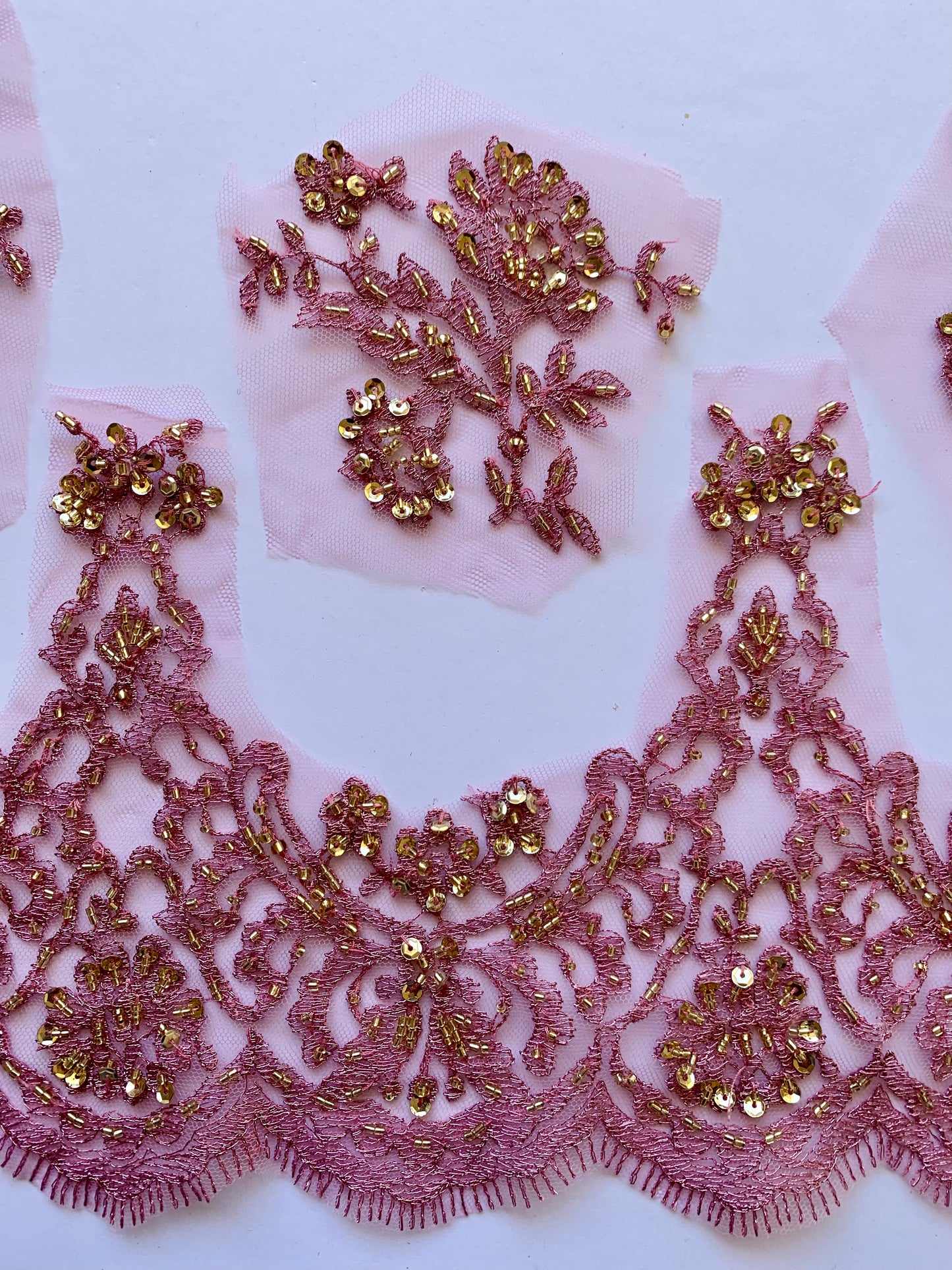 Iris Beaded Lace Border - Mauve
