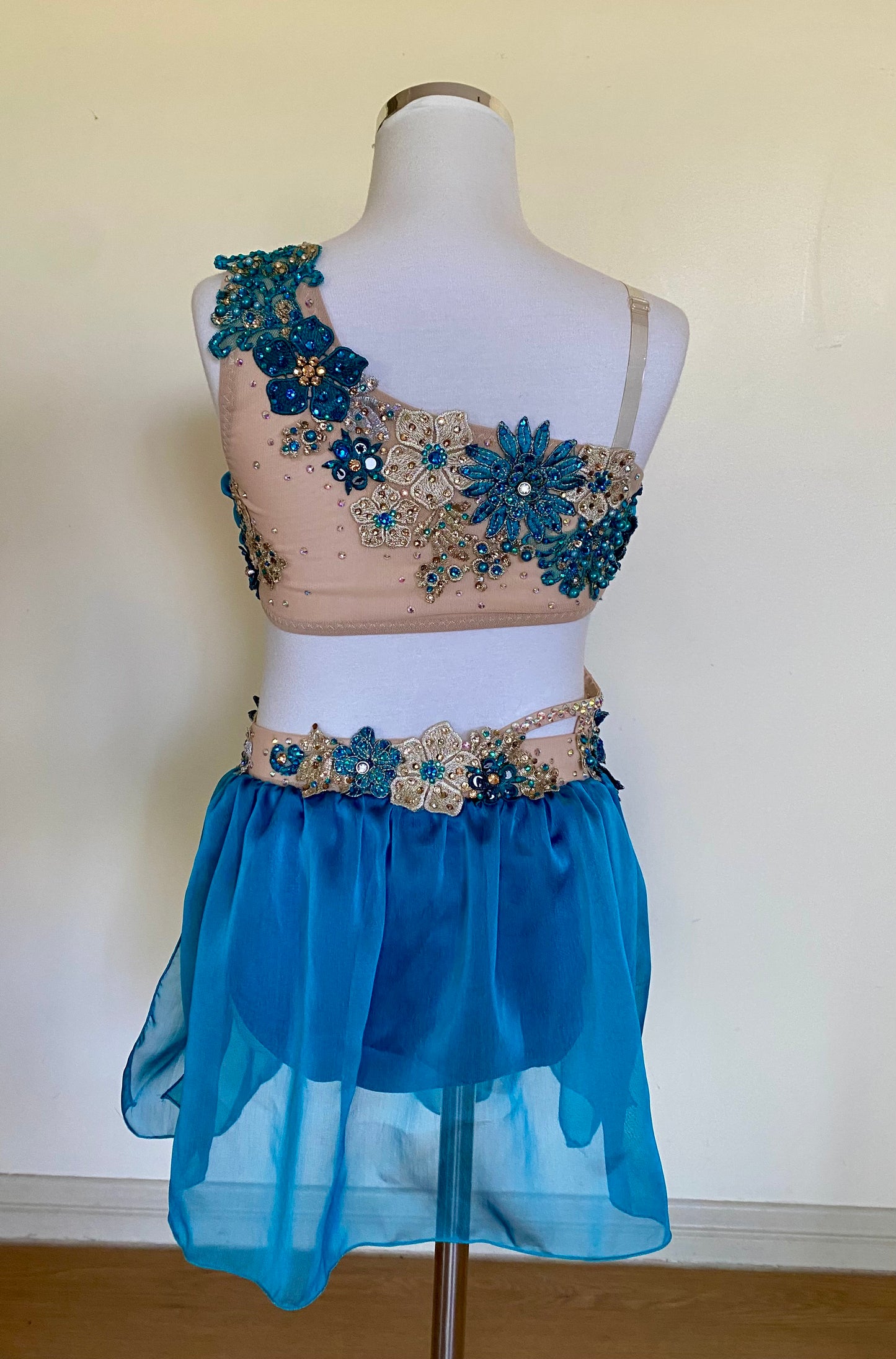 Teal Lyrical 2 piece size 8