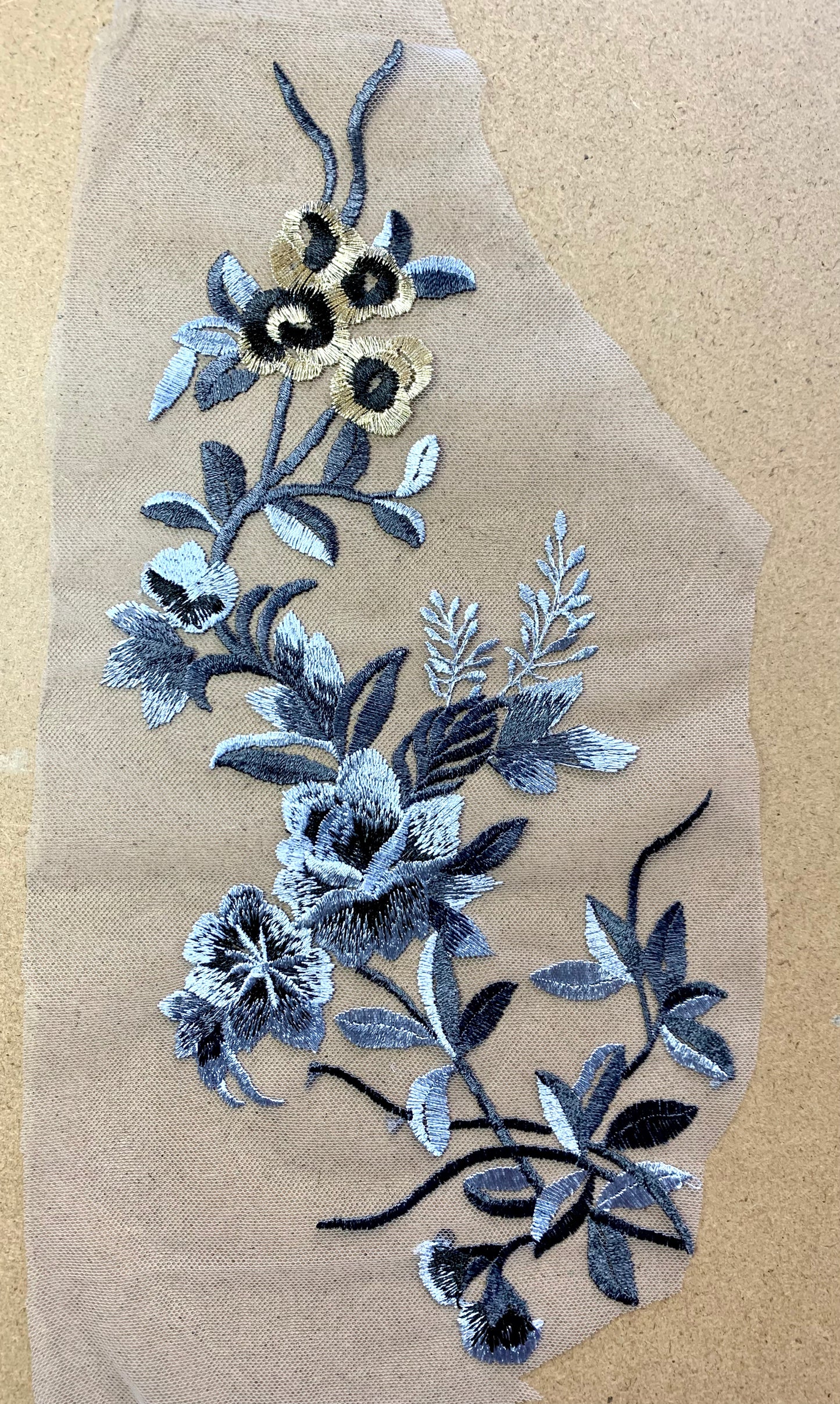 Medium Flower Applique #4 -5 Colours