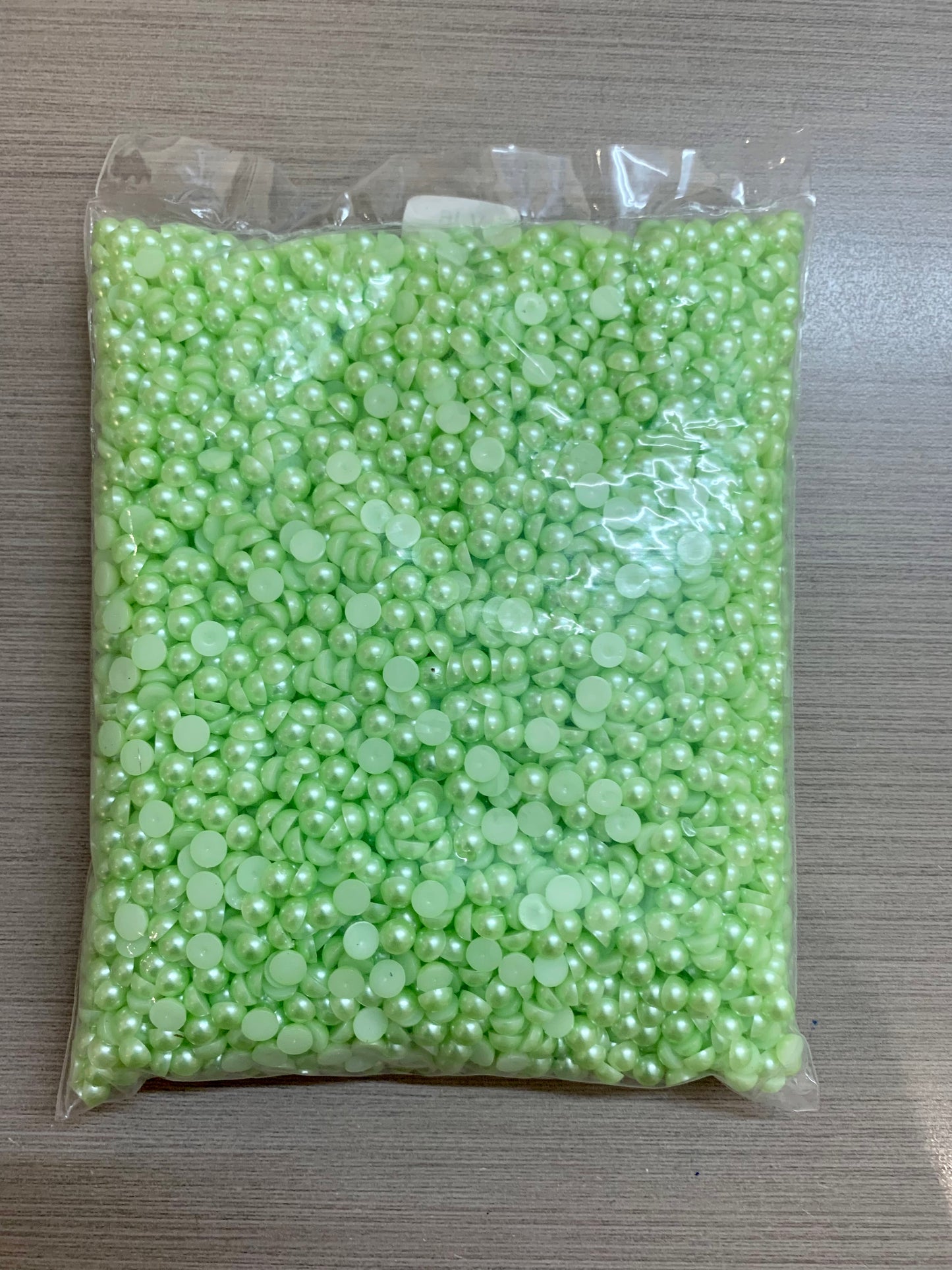 Pale Green - 1/2 Pearls