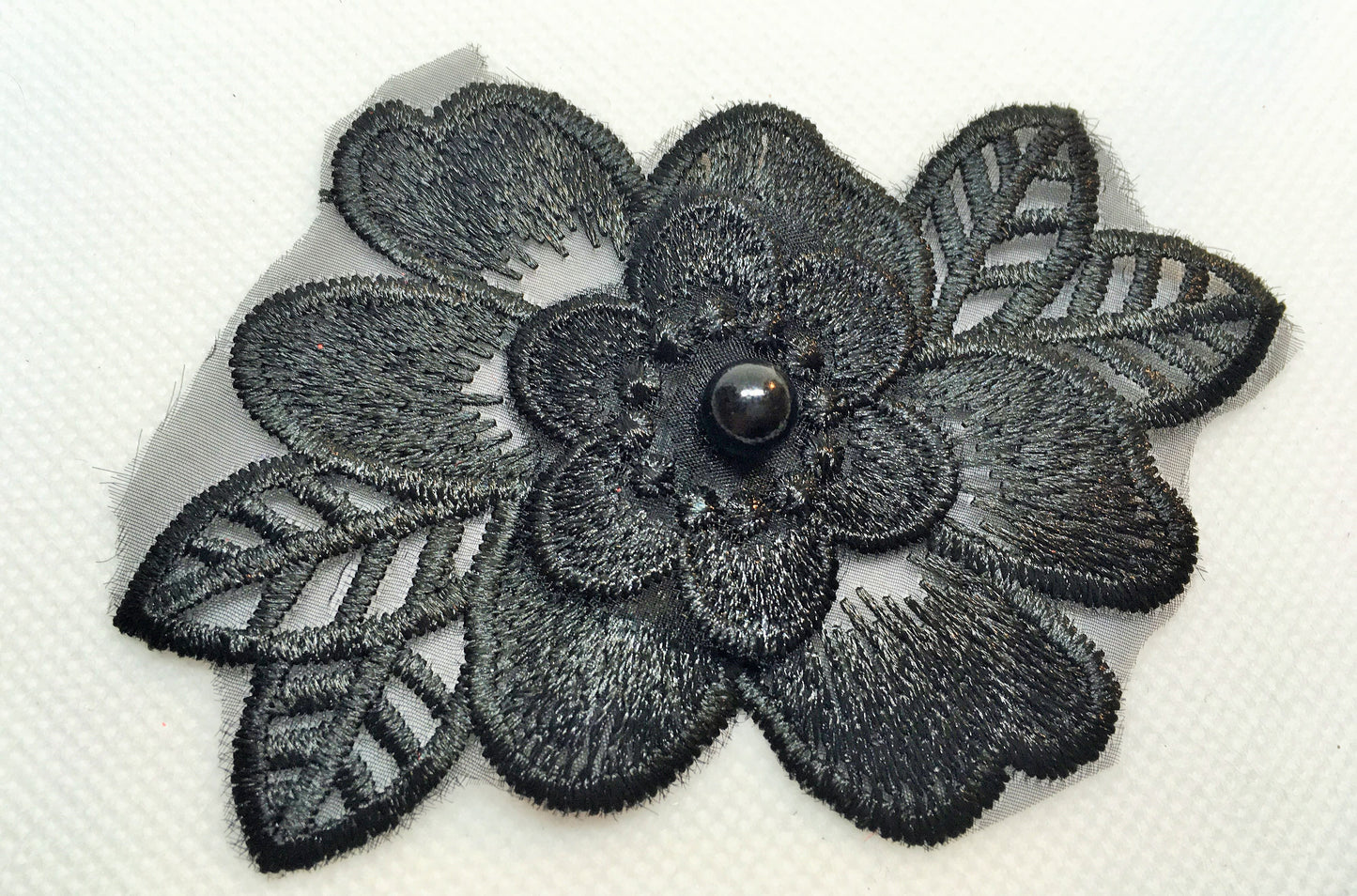 Pearl Flower Trim - 8 Colours