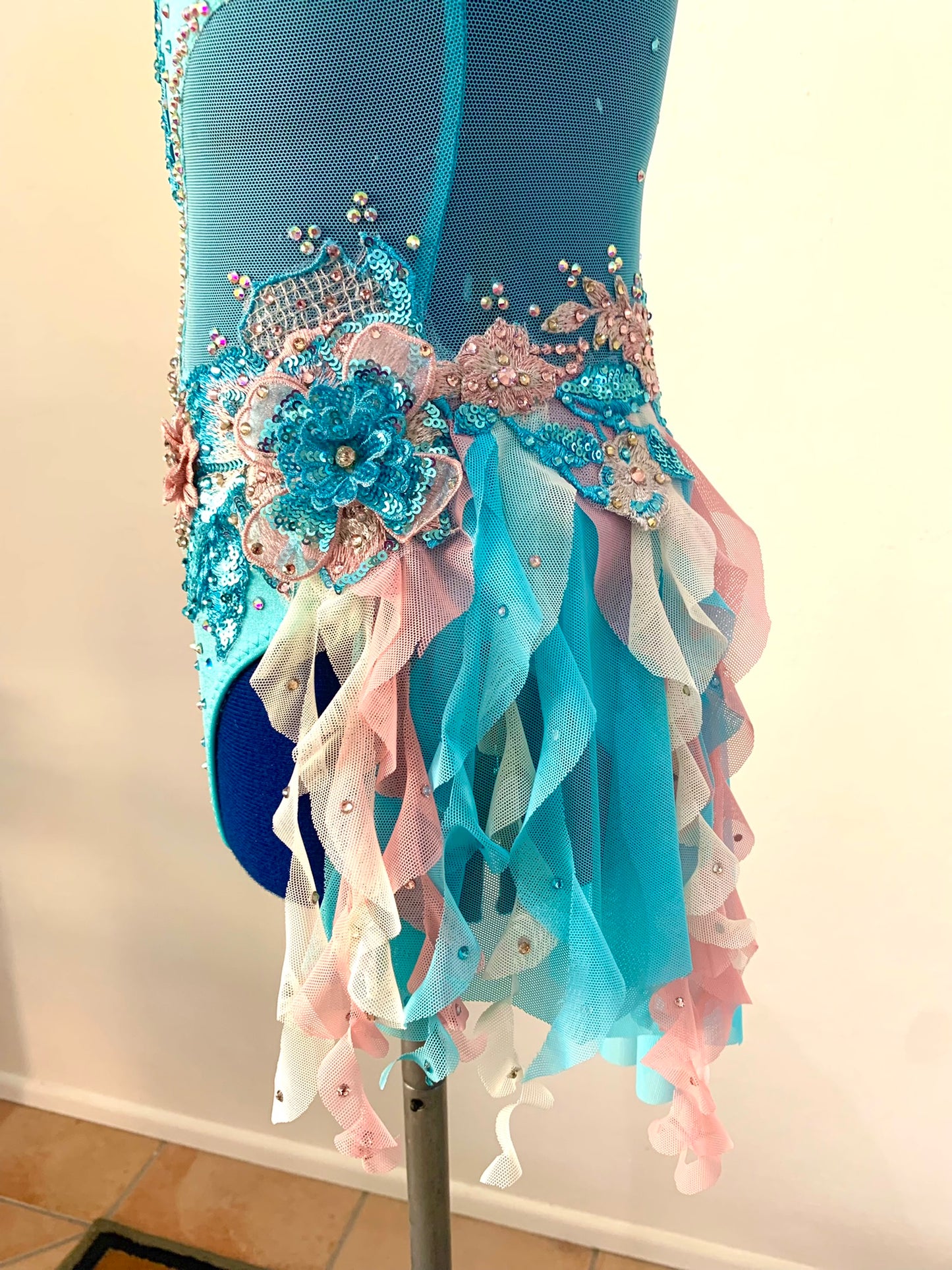 Turquoise Lyrical Size 6