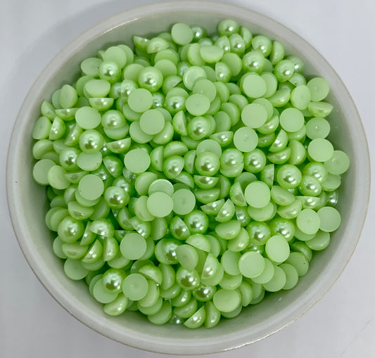 Pale Green - 1/2 Pearls