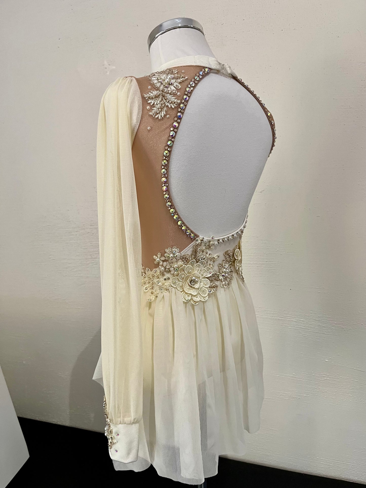 Cream and Champagne Lyrical Size 6