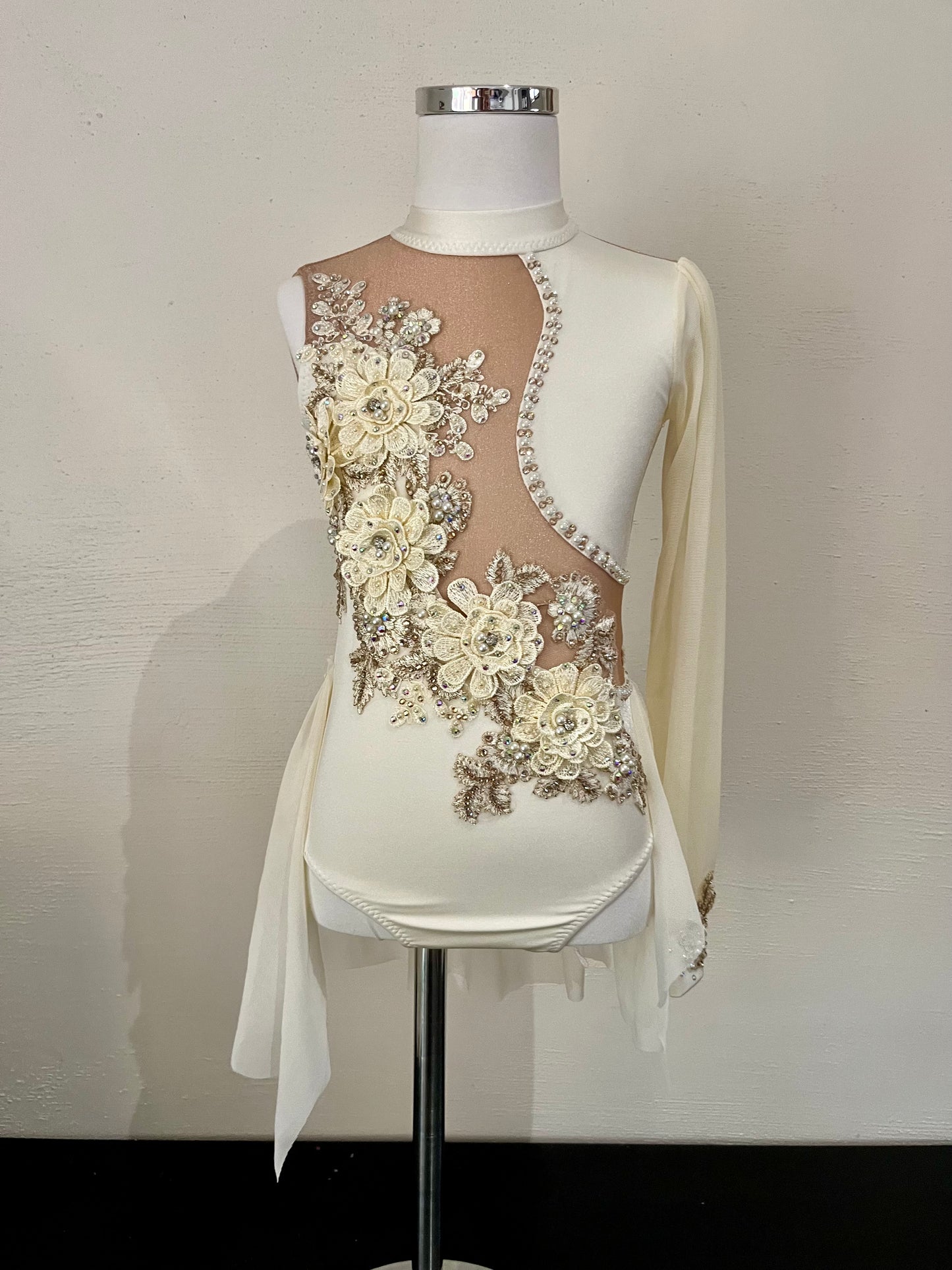 Cream and Champagne Lyrical Size 6