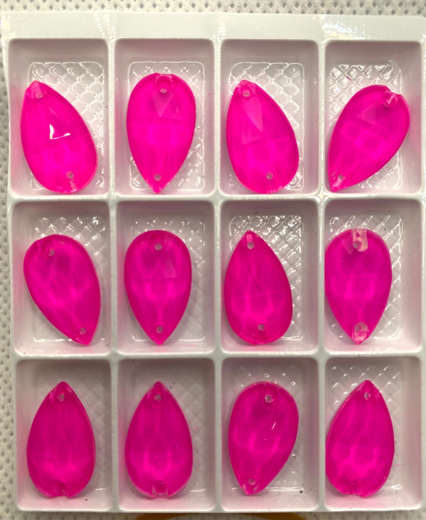 K9 Neon Hot Pink Teardrop