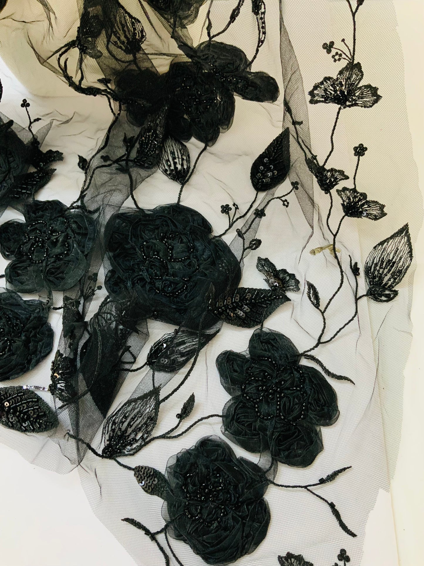 Large Roses -Black