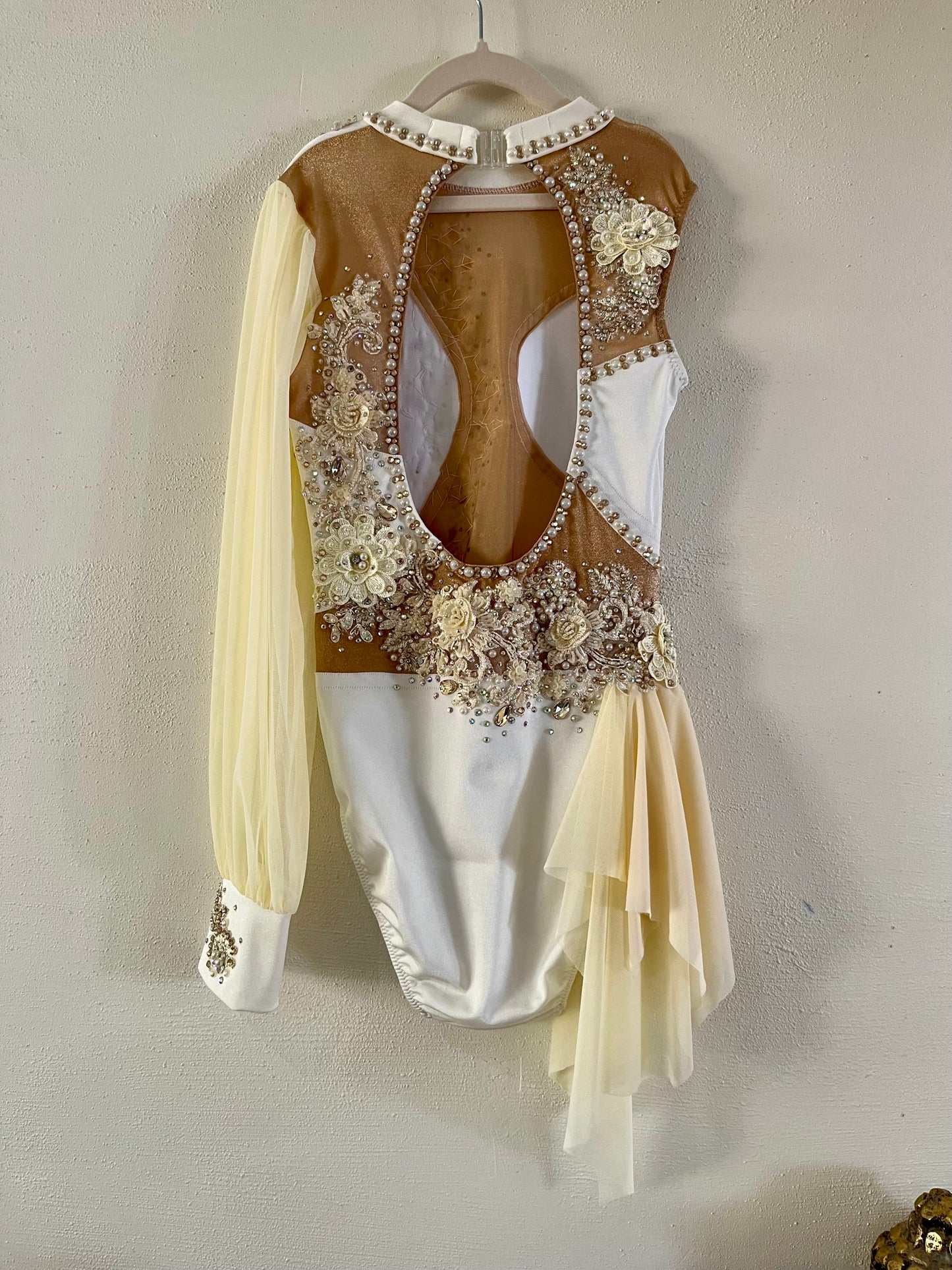 Ivory and Champagne Lyrical Size 12
