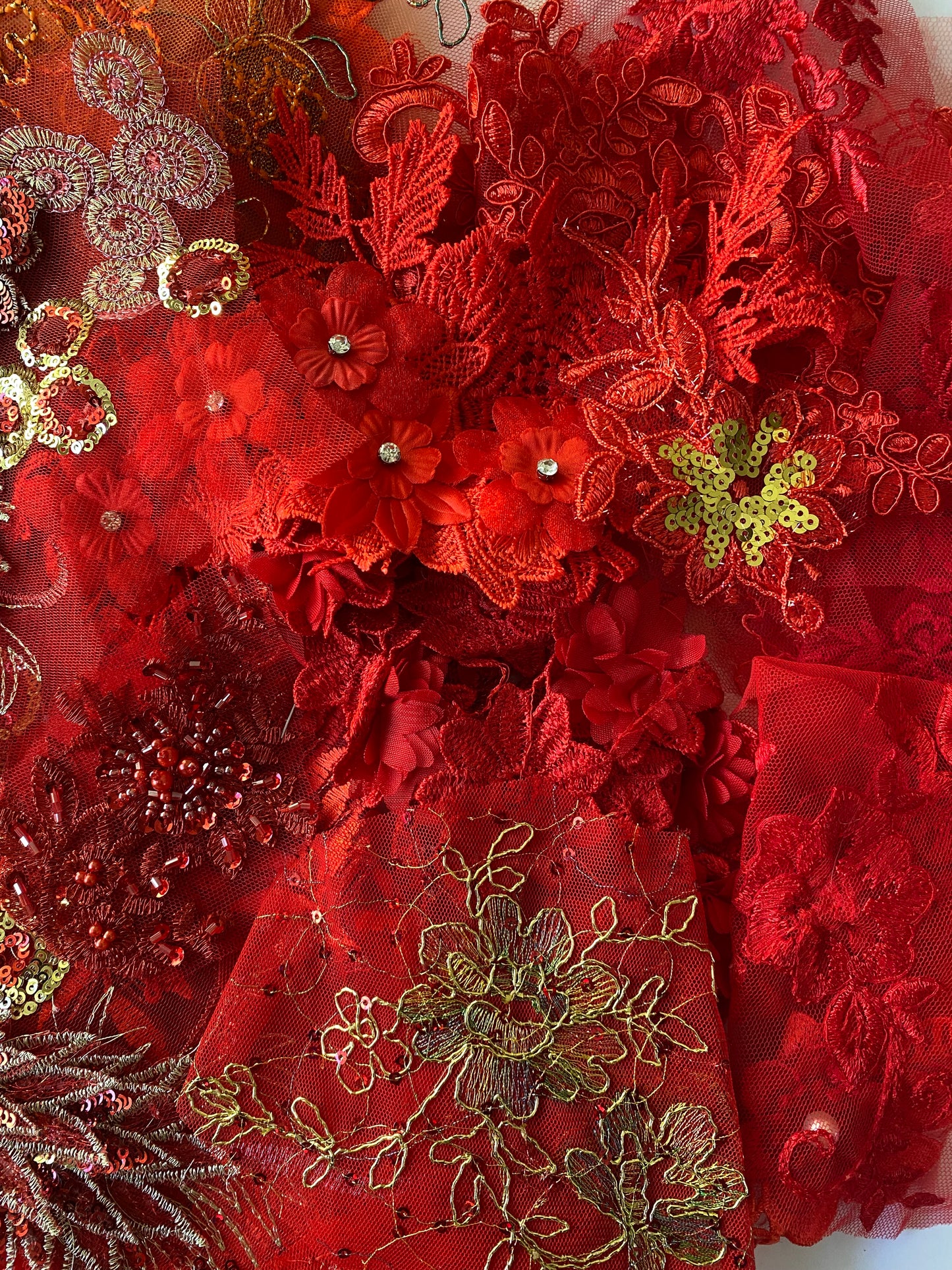 Lace Remnants -Red Mix