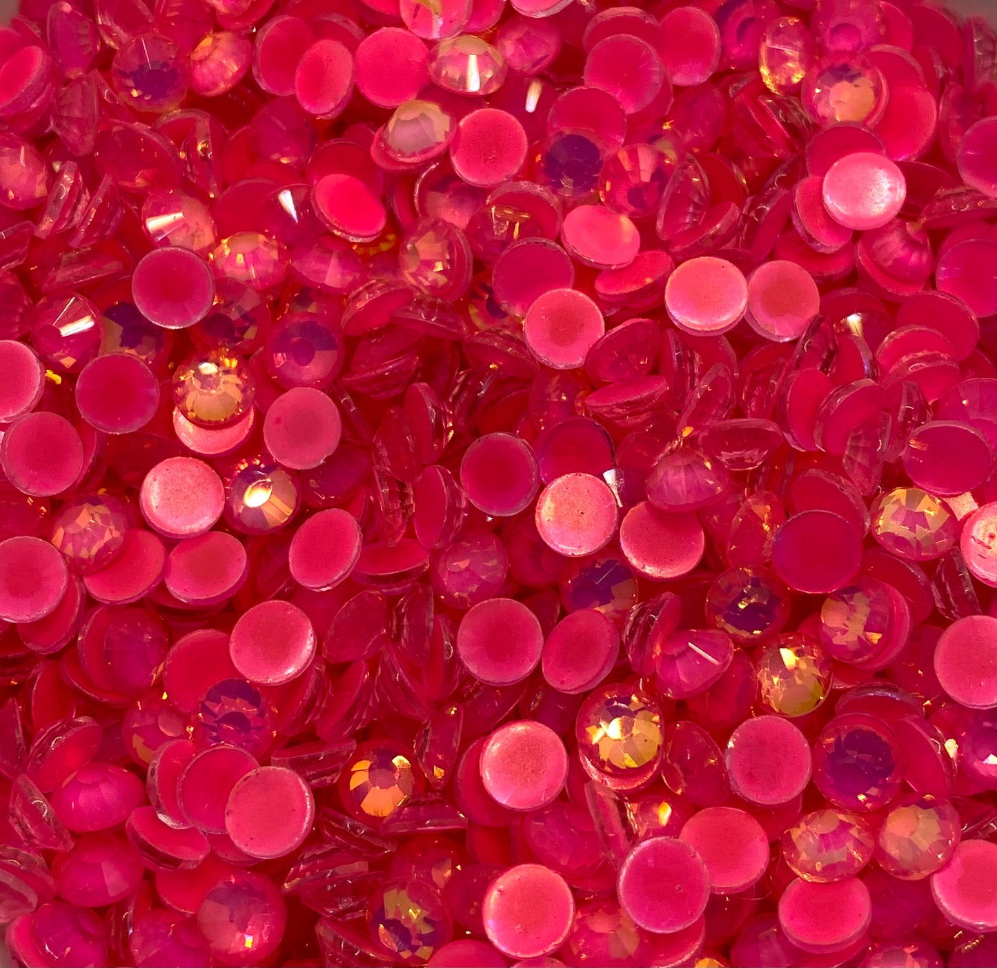 Mocha Opal Hot Pink - MO16