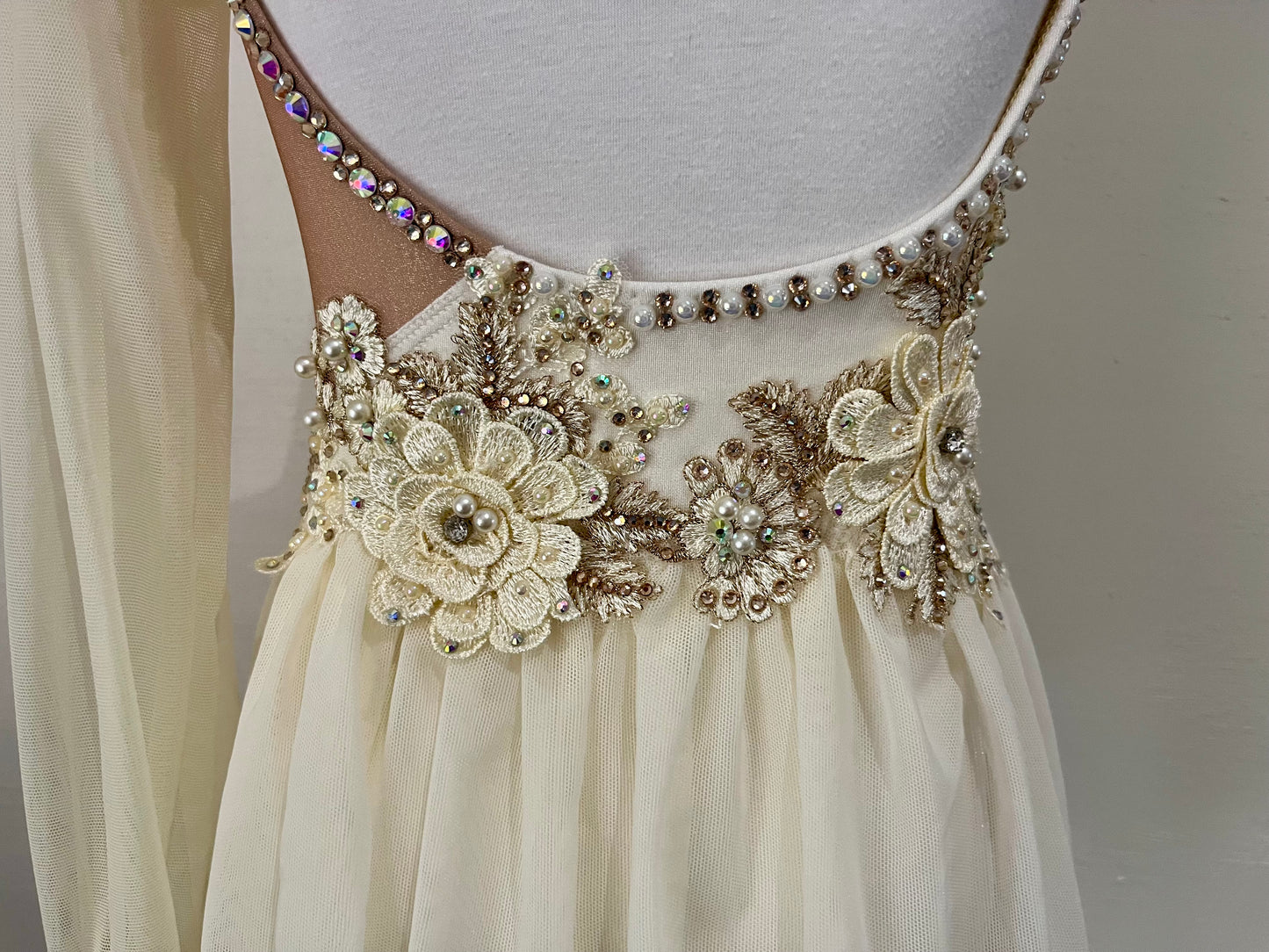 Cream and Champagne Lyrical Size 6