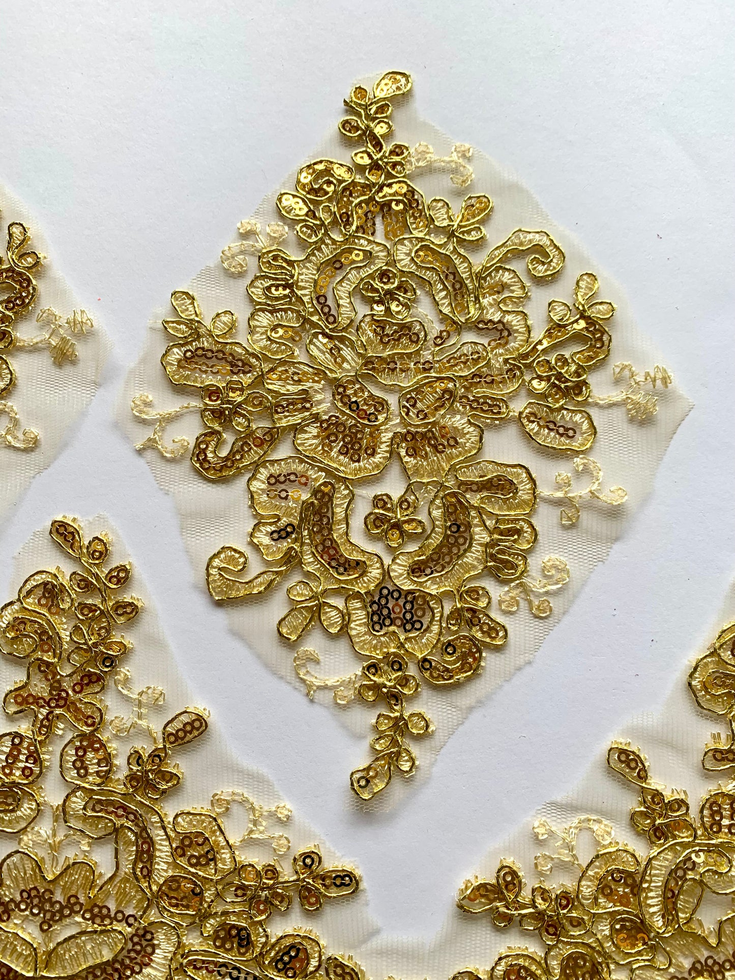 Royal Lace Border - Gold