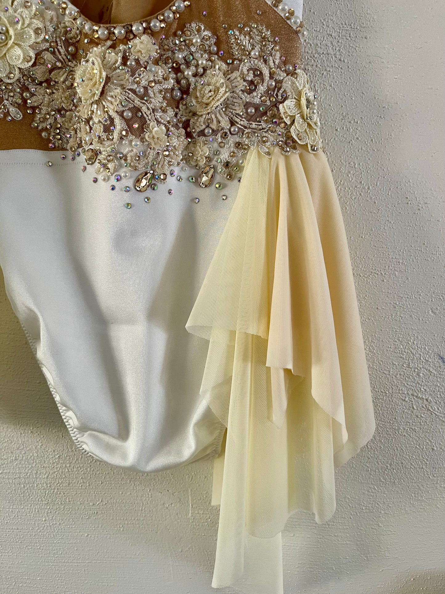 Ivory and Champagne Lyrical Size 12