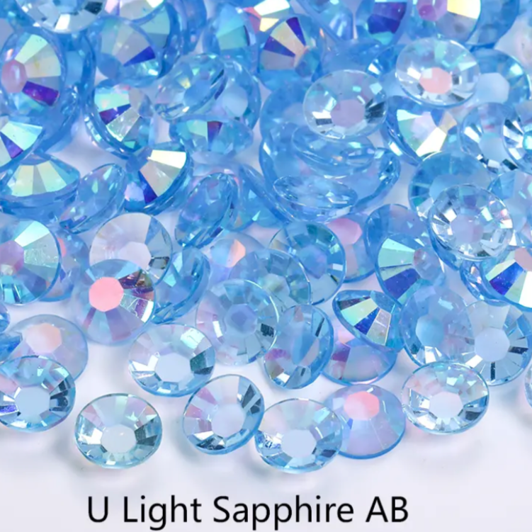 Transparent Light Sapphire TW17 AB